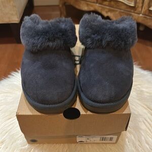 UGG Women's Slippers in Dark Gray